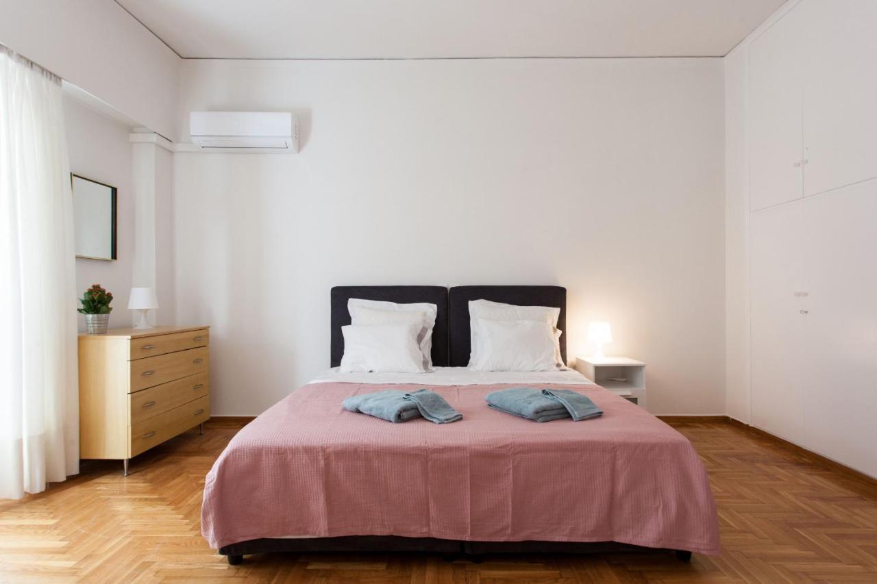 2 Bdrm Apt For Up To 6 Guests Next To Acropolis Museum Athens Luaran gambar